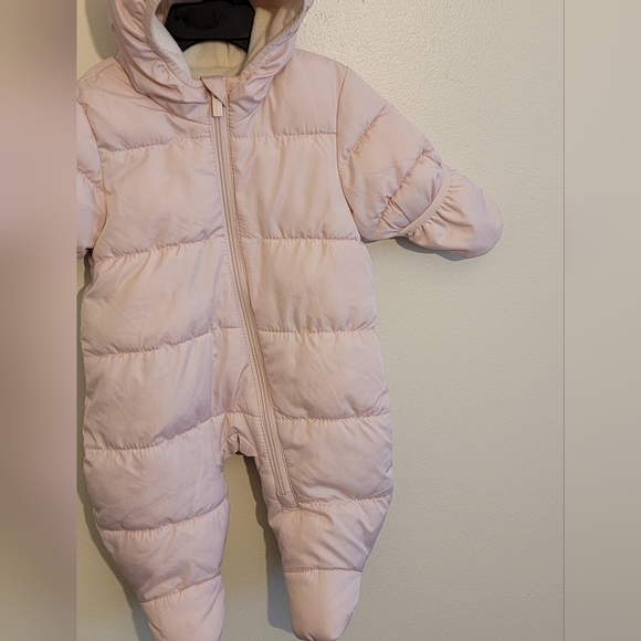 OLD NAVY Pink Puffer Snowsuit - Picture 4 of 5